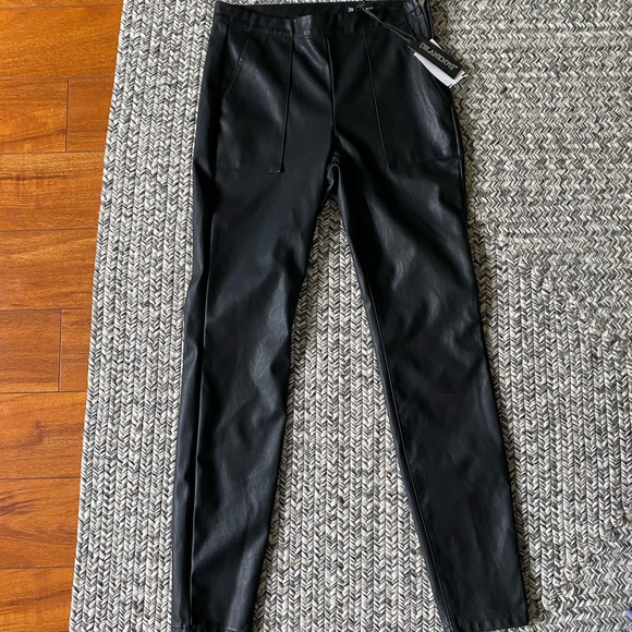 Blank NYC, BlankNYC vegan leather, pleather zip up pants - Picture 2 of 8